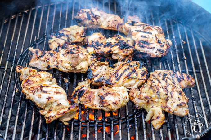 honey lemon chicken on the grill This scrumptious recipe for grilled honey lemon chicken is incredibly simple, and, not counting the 30-min-marinade, takes less than half an hour to make!