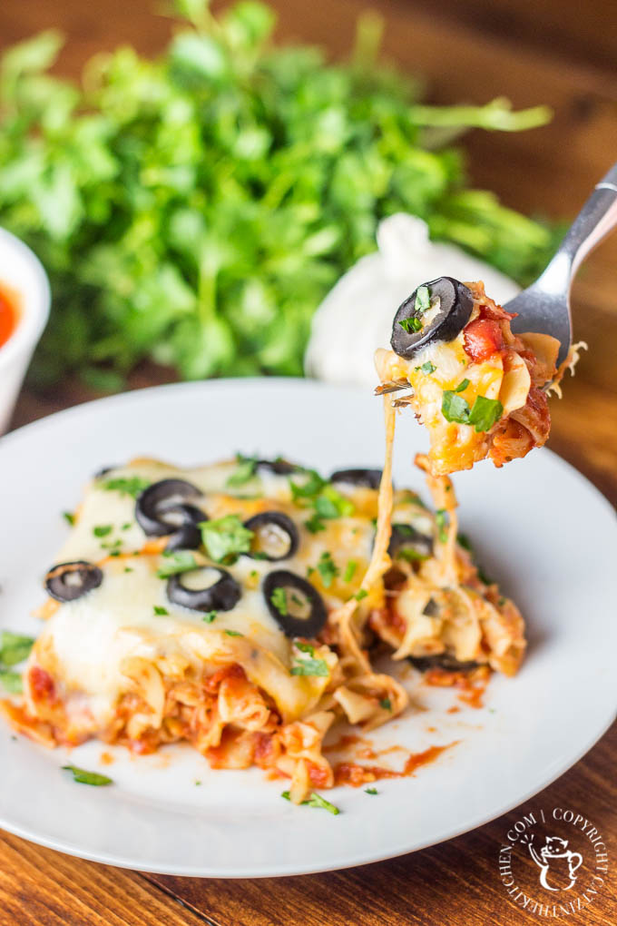Easy Lasagna Casserole | Catz in the Kitchen | catzinthekitchen.com | #casserole #lasagna #recipe Easy to put together and easy on the wallet, this tasty recipe for Easy Lasagna Casserole is, well, just plain easy!