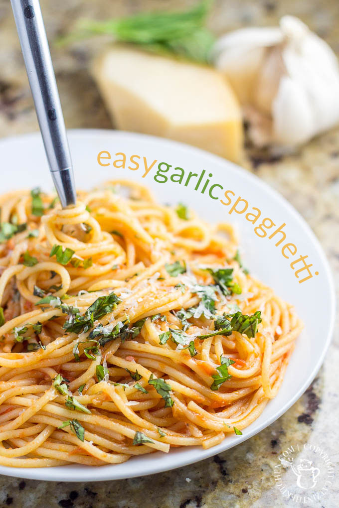 In need of an easy, inexpensive meal that's still full of flavor and popular with the whole family? Try this go-to recipe for easy garlic spaghetti! 
