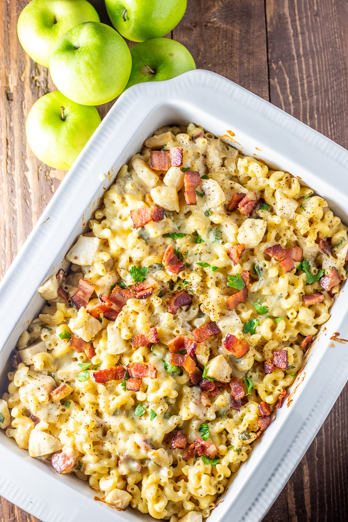 Sweet & savory, with salty bacon, tart apples, & sharp cheesy goodness - Apple Bacon Mac and Cheese is the easy comfort food recipe you've been looking for!