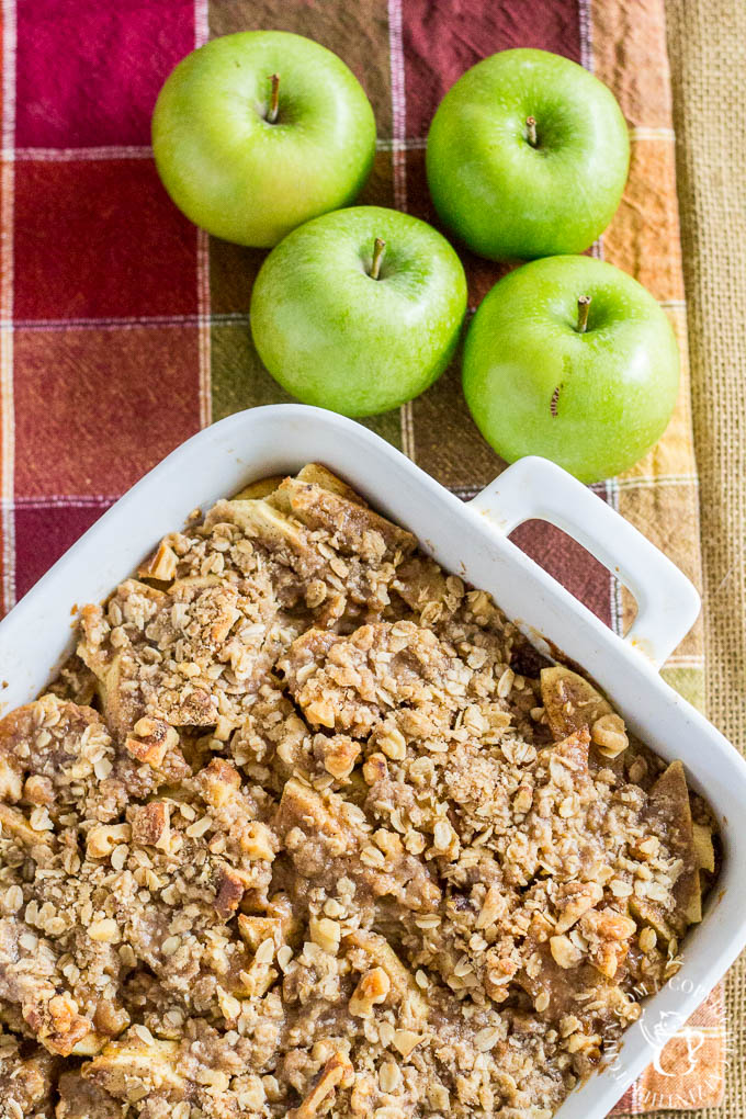 Not a morning person? Make this yummy Overnight Apple French Toast Crisp the night before, & then effortlessly savor the goodness of fall food the next AM!