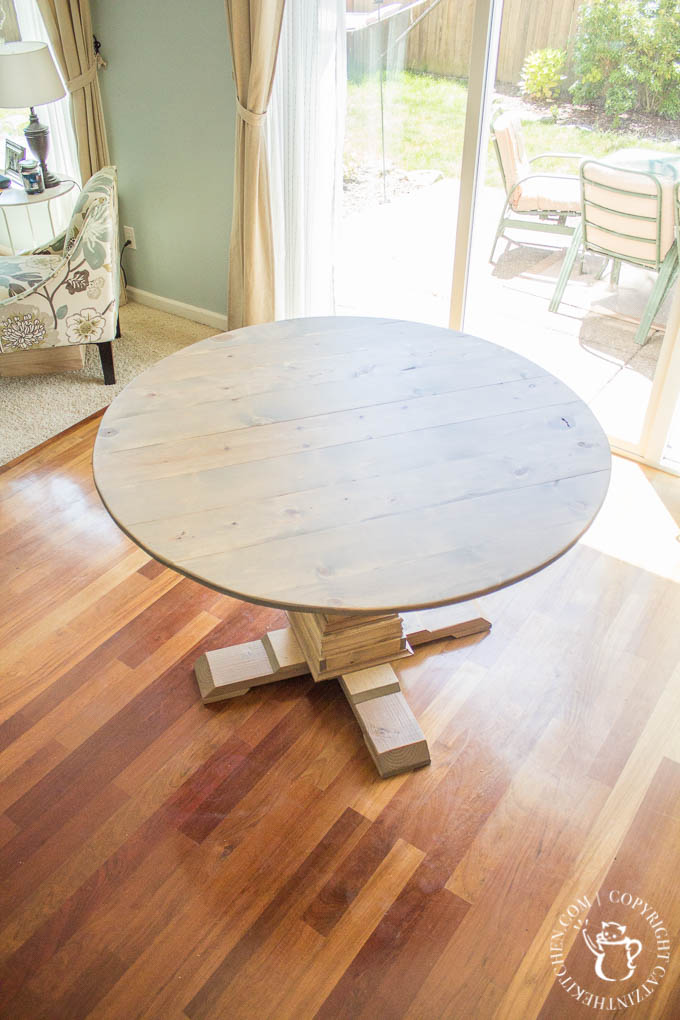 A simple project that looks simultaneously rustic & refined upon completion, this DIY Farmhouse Round Table is the perfect way to open up your dining space!