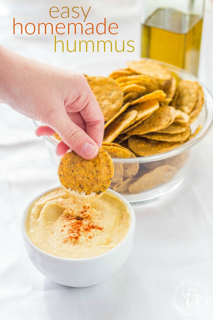 The simplest of all beginner's recipes - cheap, made in a single dish, and ready in five minutes! To top it off, this easy homemade hummus is delicious!