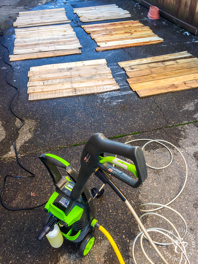 How to clean pallets