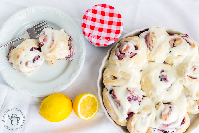 Because it's Mother's Day (or any day!), treat mom to breakfast in bed with these easy, tasty homemade wild blueberry lemon sweet rolls! #SayItWithHomemade #BonneMaman