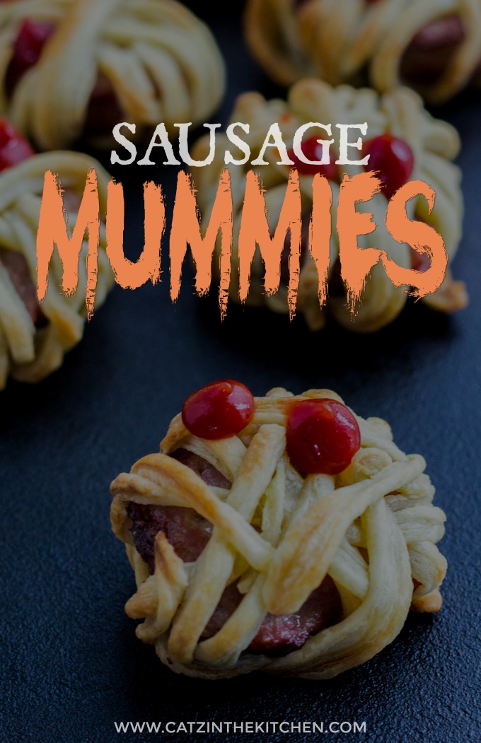 These silly little undead Halloween treats will delight the young people in your home...and the adults, too! Who doesn't want to munch on sausage mummies? #Halloween