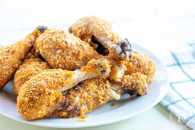 Got drumsticks in the freezer? Rather with dealing with hot oil and the mess it makes, try this easy, healthier oven baked "fried" chicken!